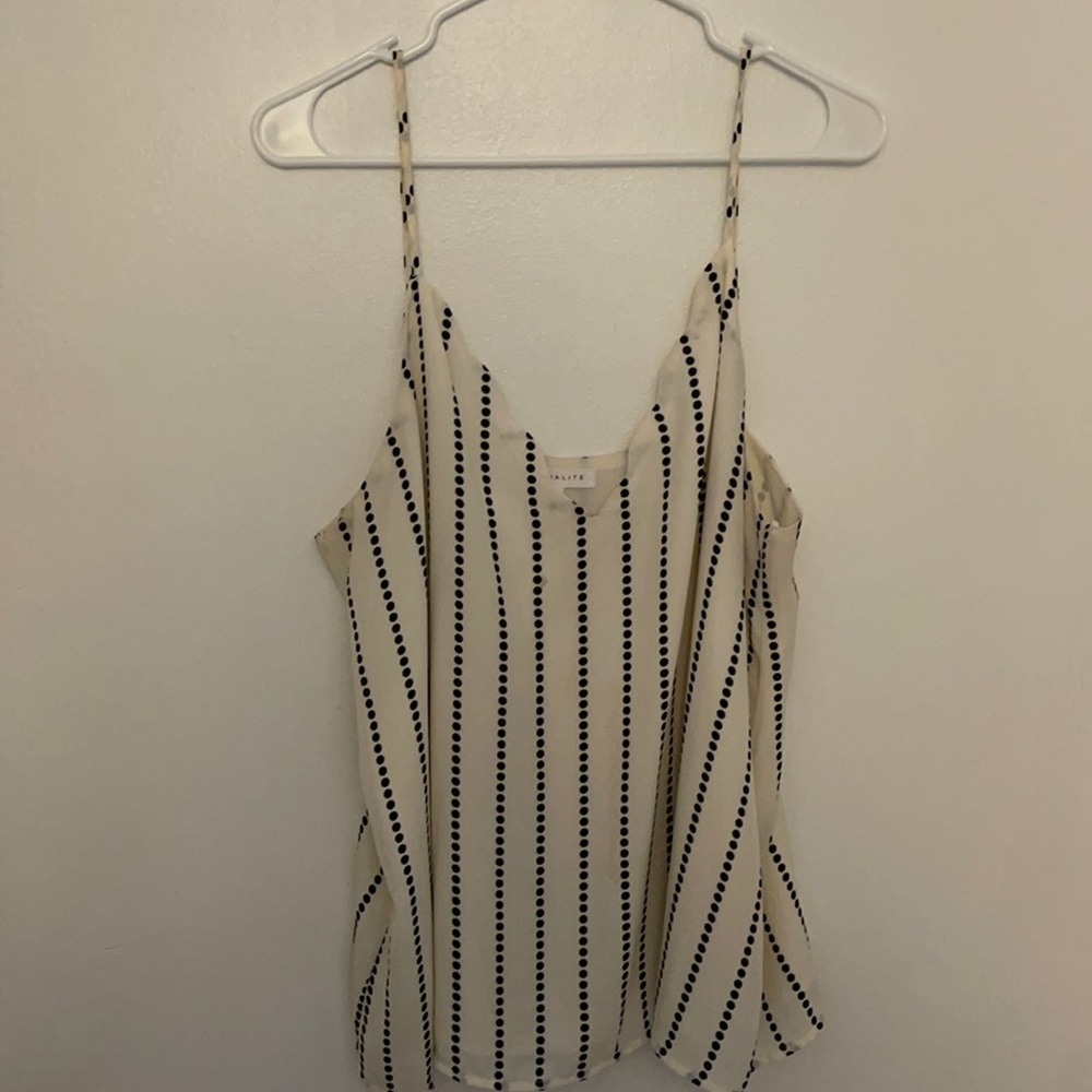 Cute, scallop neck tank